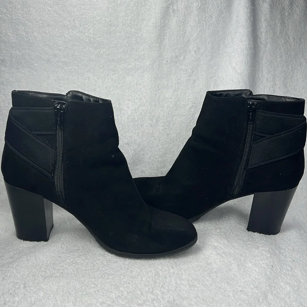 Target Elegant Black Ankle Boots - too high of a heel for me - Picture 4 of 6